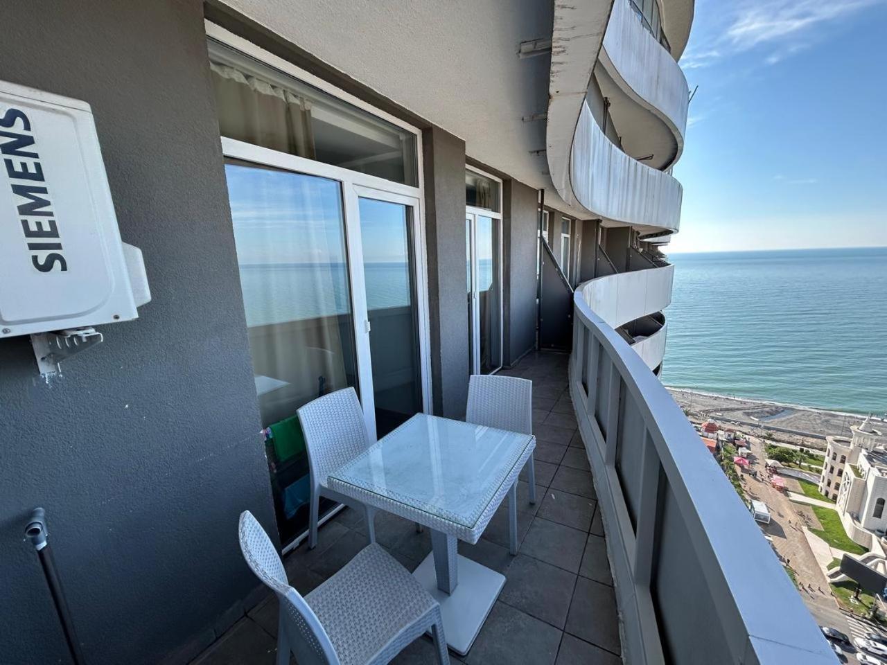 The Blue Perl 3 Apartment Batumi Exterior photo